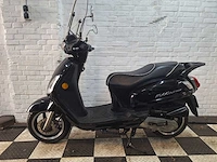 Sym fiddle 2 45 km bromscooter 4takt - afbeelding 1 van  8