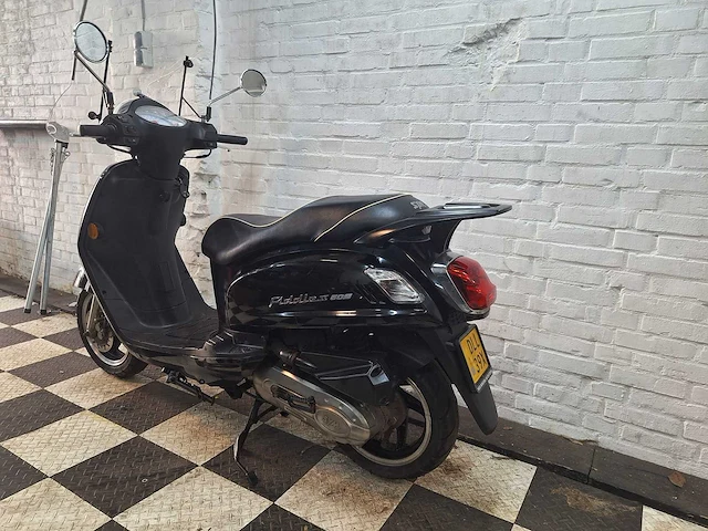 Sym fiddle 2 45 km bromscooter 4takt - afbeelding 3 van  8