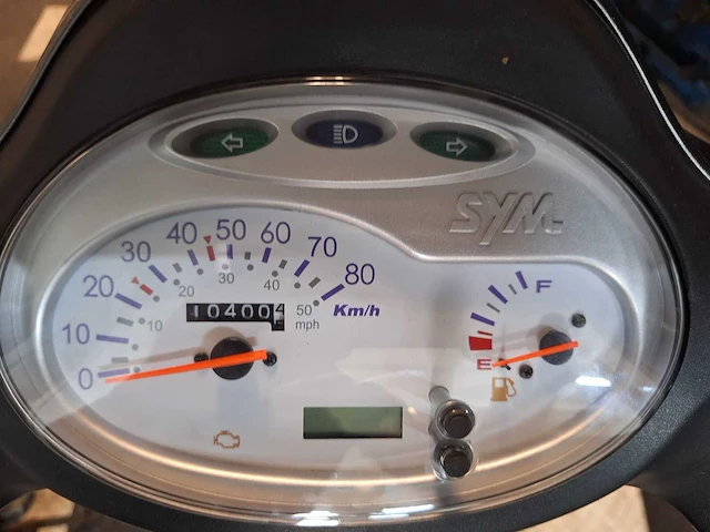 Sym fiddle 2 45 km bromscooter 4takt - afbeelding 4 van  7