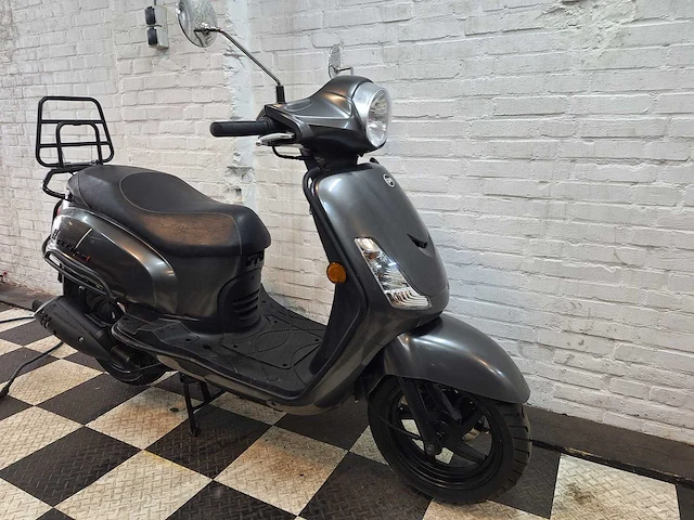Sym fiddle 2 45 km bromscooter 4takt - afbeelding 6 van  7