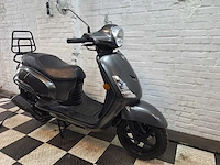 Sym fiddle 2 45 km bromscooter 4takt - afbeelding 6 van  7