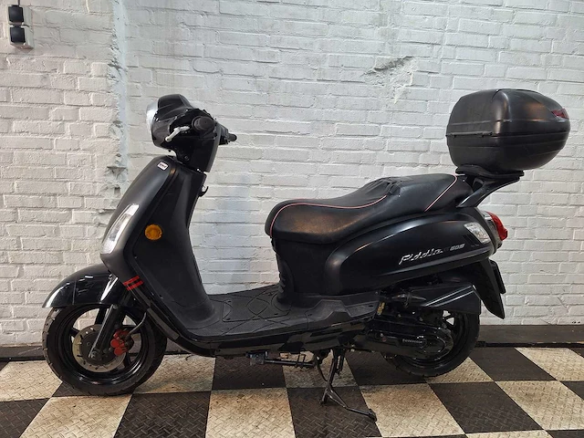 Sym fiddle 2 45 km bromscooter 4takt - afbeelding 1 van  7