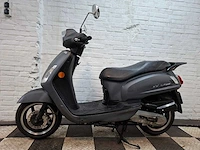 Sym fiddle 2 45 km bromscooter 4takt - afbeelding 1 van  7