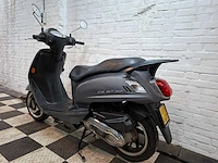 Sym fiddle 2 45 km bromscooter 4takt - afbeelding 3 van  7