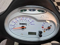 Sym fiddle 2 45 km bromscooter 4takt - afbeelding 4 van  7