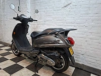 Sym fiddle 2 45 km bromscooter 4takt - afbeelding 3 van  7