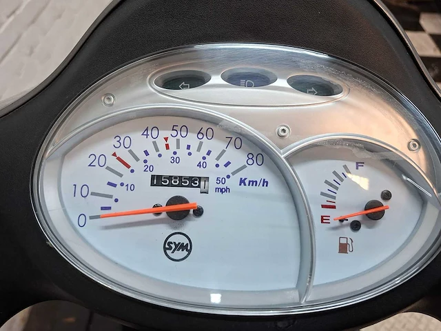 Sym fiddle 2 45 km bromscooter 4takt - afbeelding 4 van  7