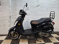 Sym fiddle 2 45 km bromscooter 4takt - afbeelding 1 van  7