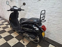 Sym fiddle 2 45 km bromscooter 4takt - afbeelding 3 van  7