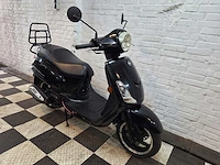 Sym fiddle 2 45 km bromscooter 4takt - afbeelding 7 van  7