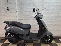 Sym fiddle 2 45 km bromscooter 4takt - afbeelding 6 van  7