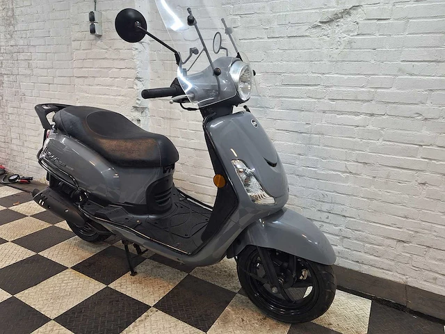 Sym fiddle 2 45 km bromscooter 4takt - afbeelding 7 van  7