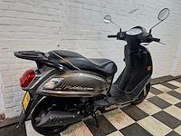 Sym fiddle 2 45 km bromscooter 4takt - afbeelding 4 van  6