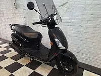 Sym fiddle 2 45km bromscooter 4-takt - afbeelding 6 van  7