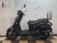 Sym fiddle 2 45km bromscooter 4-takt - afbeelding 1 van  7