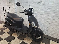 Sym fiddle 2 45km bromscooter 4-takt - afbeelding 6 van  7