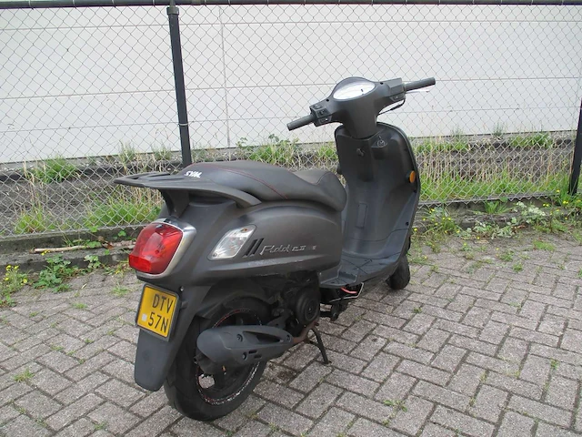 Sym fiddle 2 alleen bedoeld voor onderdelen - bromscooter - scooter - afbeelding 10 van  12
