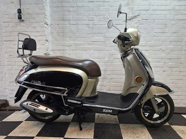 Sym fiddle 3 45 km bromscooter 4takt - afbeelding 6 van  7