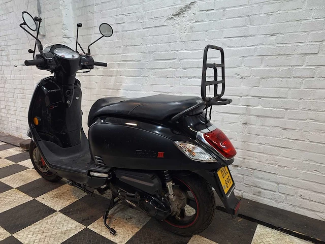 Sym fiddle 3 45 km bromscooter 4takt - afbeelding 3 van  7