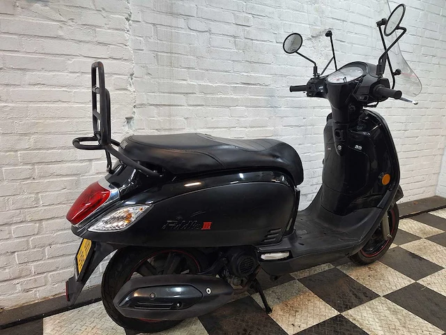 Sym fiddle 3 45 km bromscooter 4takt - afbeelding 5 van  7