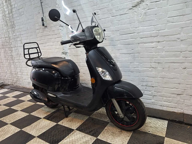 Sym fiddle 3 45 km bromscooter 4takt - afbeelding 7 van  7