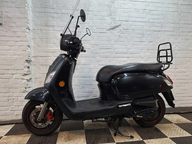 Sym fiddle 3 45 km bromscooter 4takt - afbeelding 1 van  7