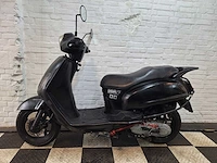 Sym fiddle 45 km bromscooter 4takt - afbeelding 1 van  6