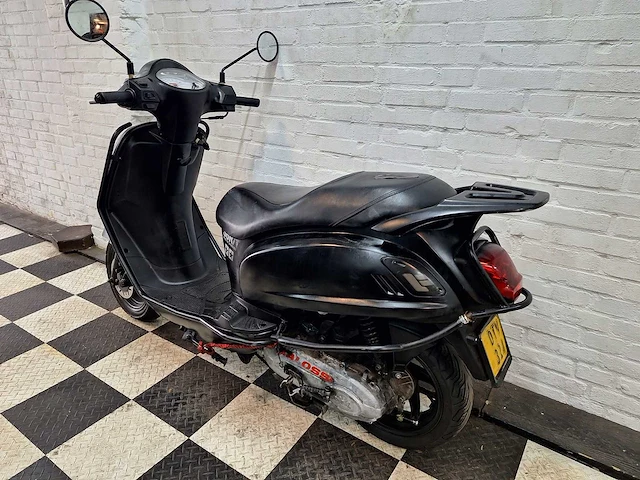 Sym fiddle 45 km bromscooter 4takt - afbeelding 3 van  6