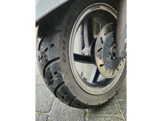 Sym fiddle ii - scooter - afbeelding 7 van  15
