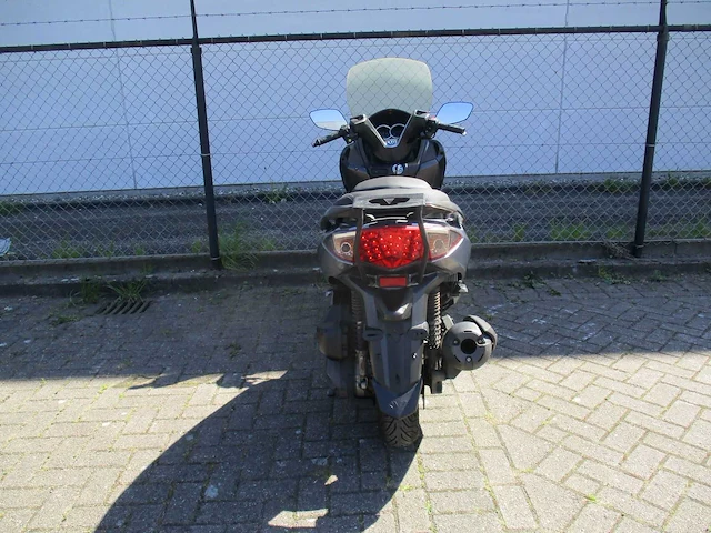 Sym gts 300 - motorscooter - abs - motorfiets - afbeelding 10 van  11