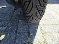 Sym gts 300 - motorscooter - abs - motorfiets - afbeelding 11 van  11