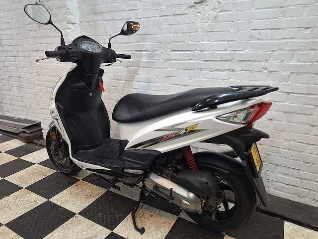 Sym jet 4 45 km bromscooter 2takt - afbeelding 3 van  7