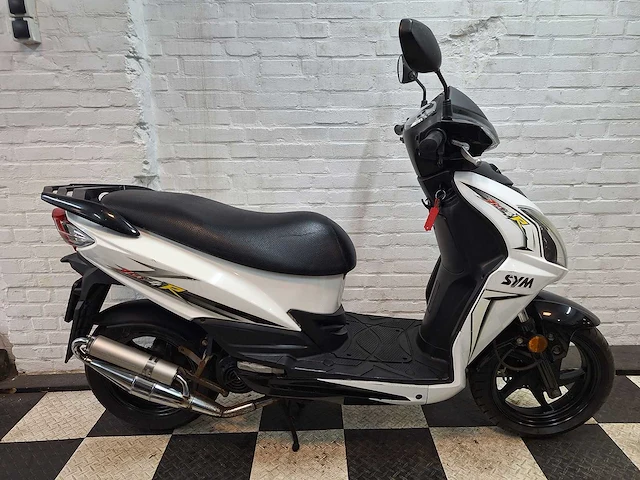 Sym jet 4 45 km bromscooter 2takt - afbeelding 6 van  7