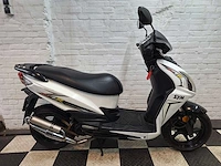 Sym jet 4 45 km bromscooter 2takt - afbeelding 6 van  7