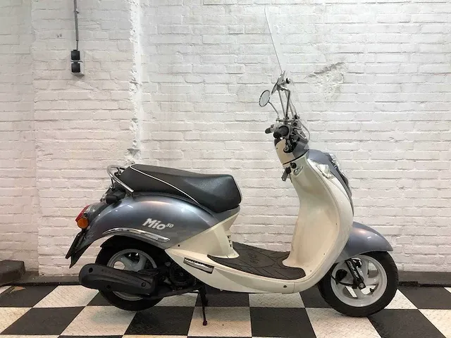 Sym mio 25 km snorscooter 4takt - afbeelding 6 van  7