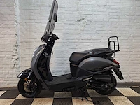 Sym mio 25 km snorscooter 4takt - afbeelding 1 van  7