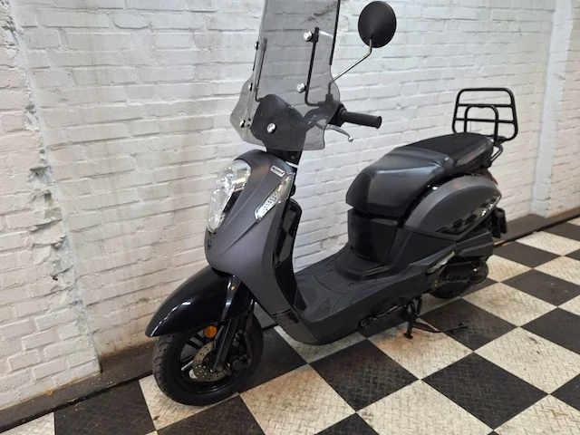 Sym mio 25 km snorscooter 4takt - afbeelding 2 van  7