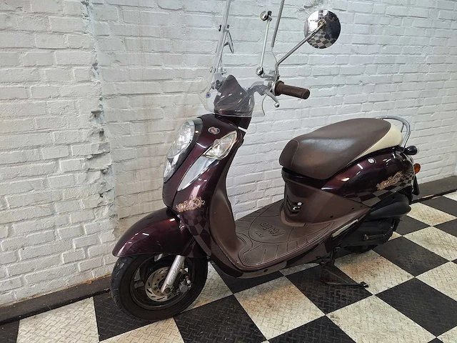 Sym mio 25 km snorscooter 4takt - afbeelding 2 van  7
