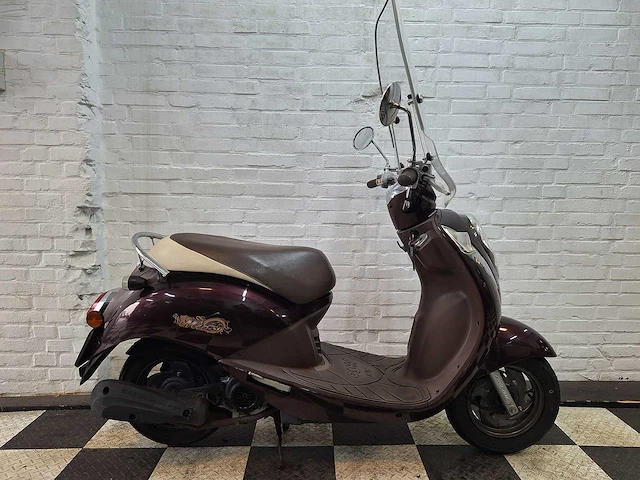 Sym mio 25 km snorscooter 4takt - afbeelding 6 van  7