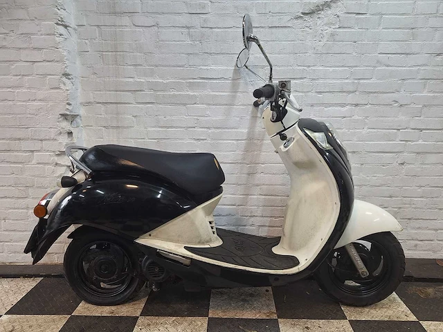 Sym mio 25 km snorscooter 4takt - afbeelding 5 van  7