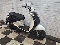 Sym mio 25 km snorscooter 4takt - afbeelding 6 van  7