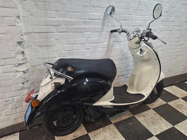 Sym mio 25 km snorscooter 4takt - afbeelding 7 van  7