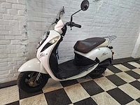 Sym mio 25 km snorscooter 4takt - afbeelding 2 van  7