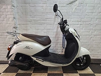 Sym mio 25 km snorscooter 4takt - afbeelding 5 van  7