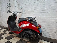 Sym mio 25 km snorscooter 4takt - afbeelding 3 van  7