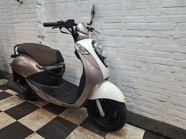 Sym mio 25 km snorscooter 4takt - afbeelding 7 van  7