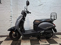 Sym mio 45 km bromscooter 4takt