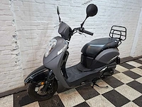 Sym mio 45 km bromscooter 4takt - afbeelding 2 van  7