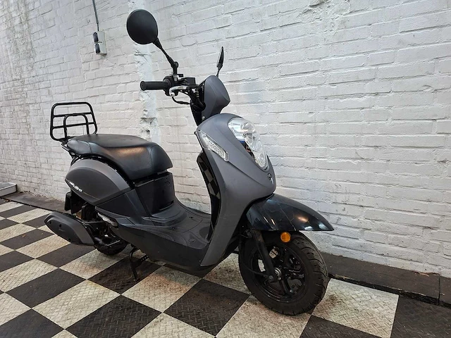 Sym mio 45 km bromscooter 4takt - afbeelding 7 van  7
