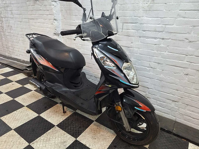 Sym orbit 2 25 km snorscooter 4takt - afbeelding 7 van  7